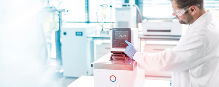 Lauda Universa termostaatti